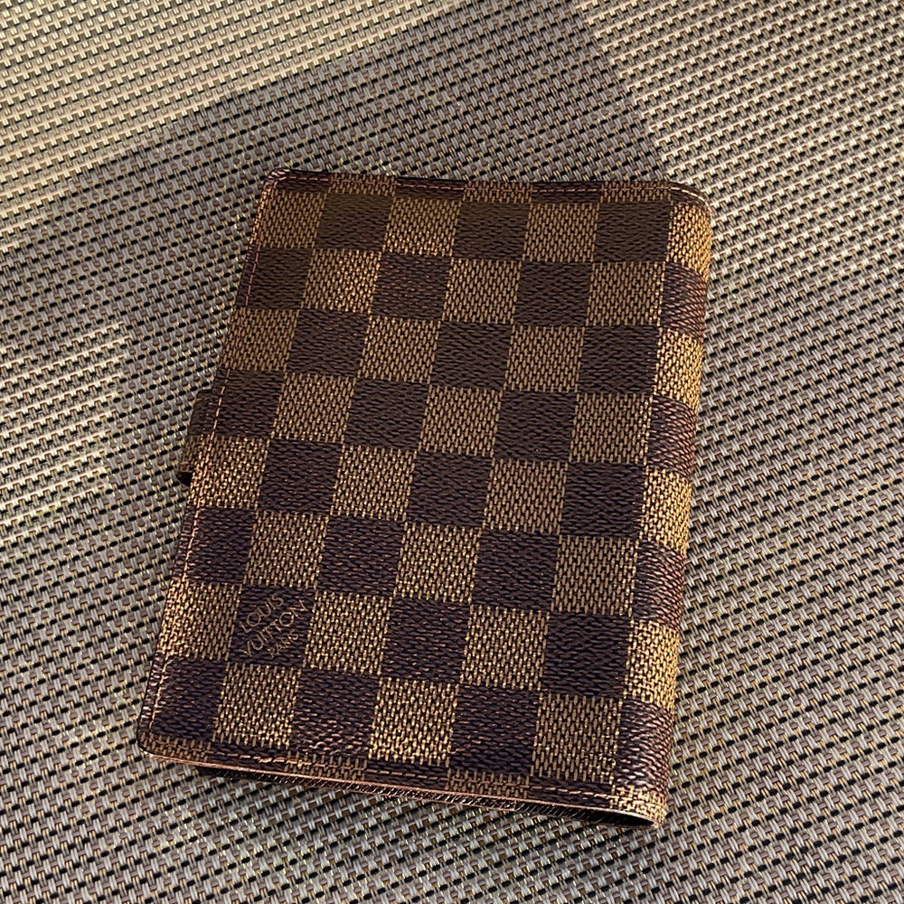 Louis Vuitton Agenda PM Ebene Planner with Gold Accents - Picture 5 of 13